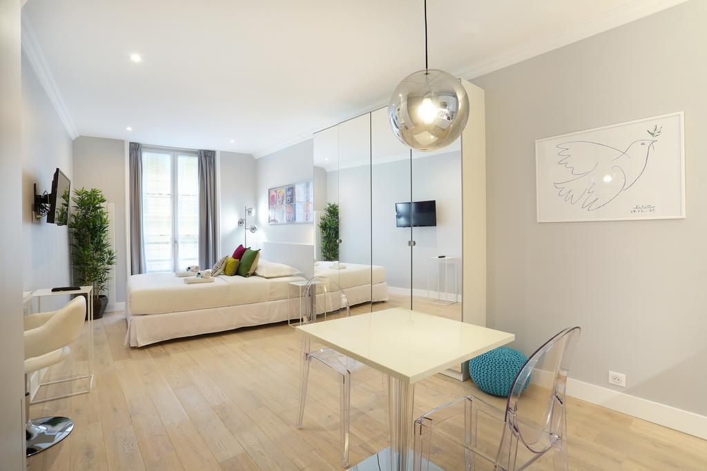 Rent A Room - Residence Blanche Paris Eksteriør bilde