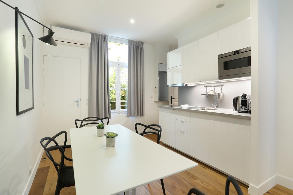Rent A Room - Residence Blanche Paris Eksteriør bilde